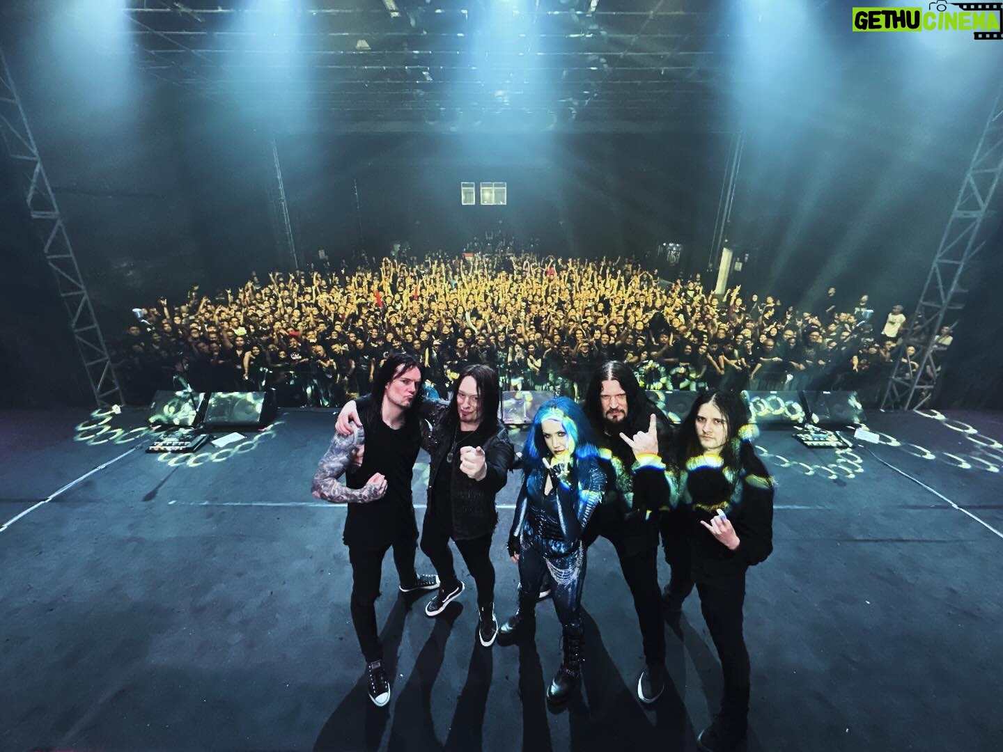 Alissa White-Gluz - 9.1K Likes - Makasih banget Jakarta, Indonesia buat bikin kita ngerasa betah! Semoga gak perlu nunggu 15 tahun lagi buat balik!!! Cheers! 🇮🇩🤘🏻
#archenemy #jakarta #indonesia