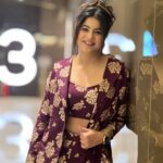 Alivia Sarkar Instagram – Premier Look ❤️
For Abar Awronne Din Ratri 🧿

In cinemas now

Styling – @sampurna_dey_100 
MU & Hair – @anbika6787 

#newfilm #newlove #friendship #evolving