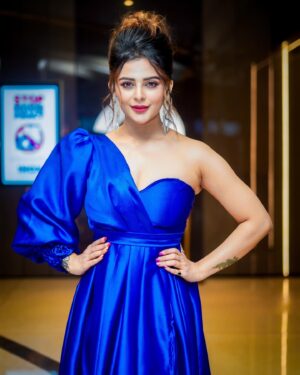 Alivia Sarkar Instagram - My two beautiful diva in one frame 

@mukhopadhyayrupsha @reel2alivia 

Wearing: @sampurna_dey_100 

#instafashion #instamood #instastyle #dailylook #dailyinspiration #dailyinspiration #dailypost #updates #ınstagood #instamood #instaupload #styling #reachyourgoals