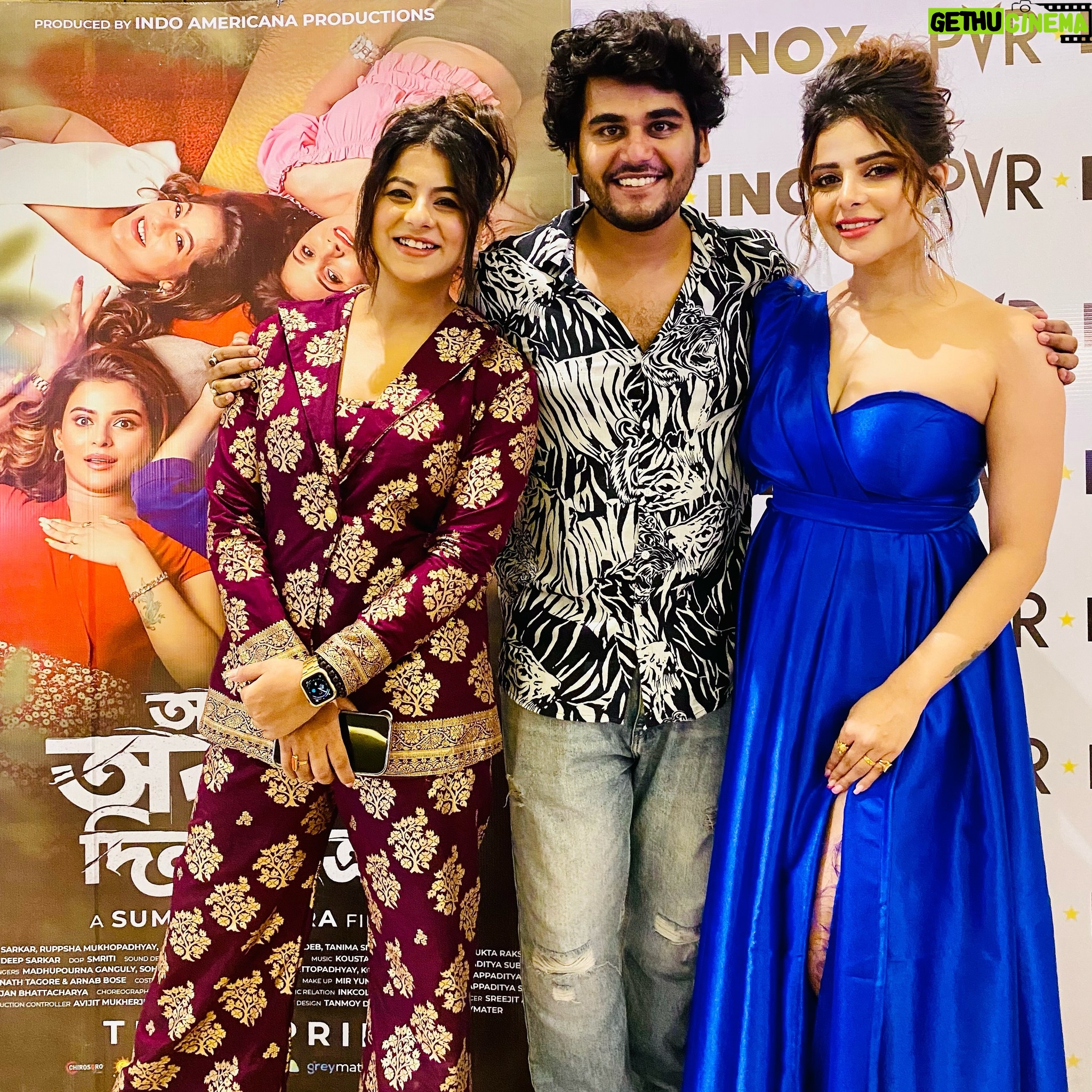 Alivia Sarkar Instagram - Ladies & Gentleman ❤️🤜🏻🤛🏻 @reel2alivia @mukhopadhyayrupsha Don’t forget to watch #AbarAwronneDinRatri at your nearest theatres 📸 : @debapriyaghoshgoswami #photooftheday #moviepremiere #instadaily