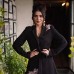 Alivia Sarkar Instagram - মুক্তি পেল পরিচালক সুমন মৈত্র নতুন ছবি আবার অরণ্যে দিনরাত্রির পোস্টার ও ট্রেলার। অভিনয়ে পায়েল সরকার, রূপসা মুখার্জী, অলিভিয়া সরকার ও যুক্তা রক্ষিত।
