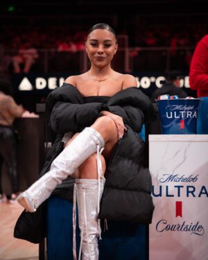 Alix Lapri Instagram - Actress Alix Lapri sitting courtside in her hometown 🤩 #ULTRACourtside