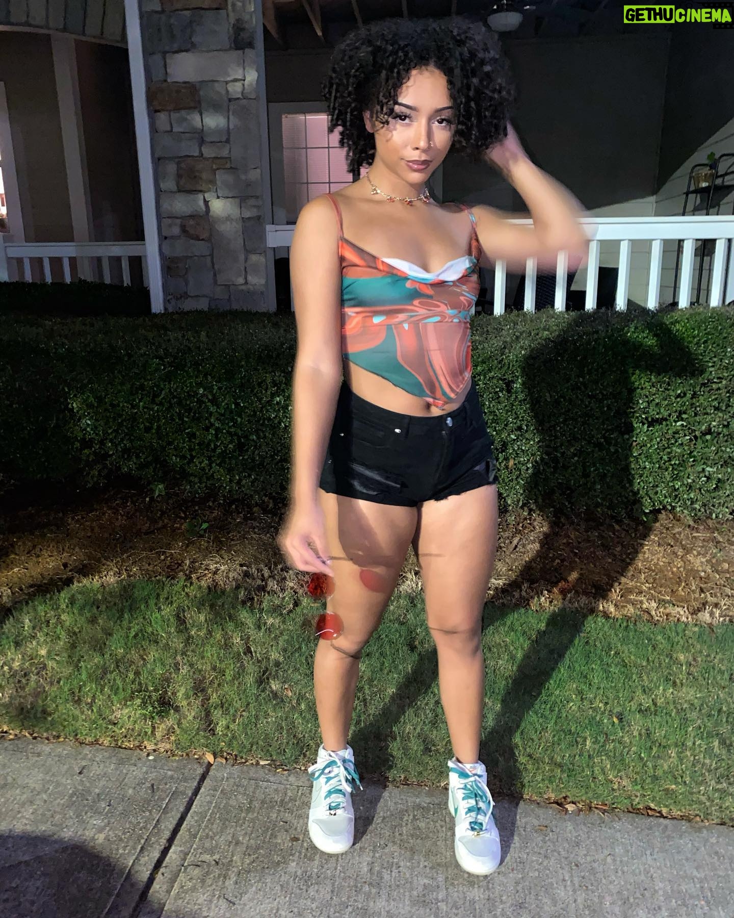 Alix Lapri Instagram - all I’m really asking for is you