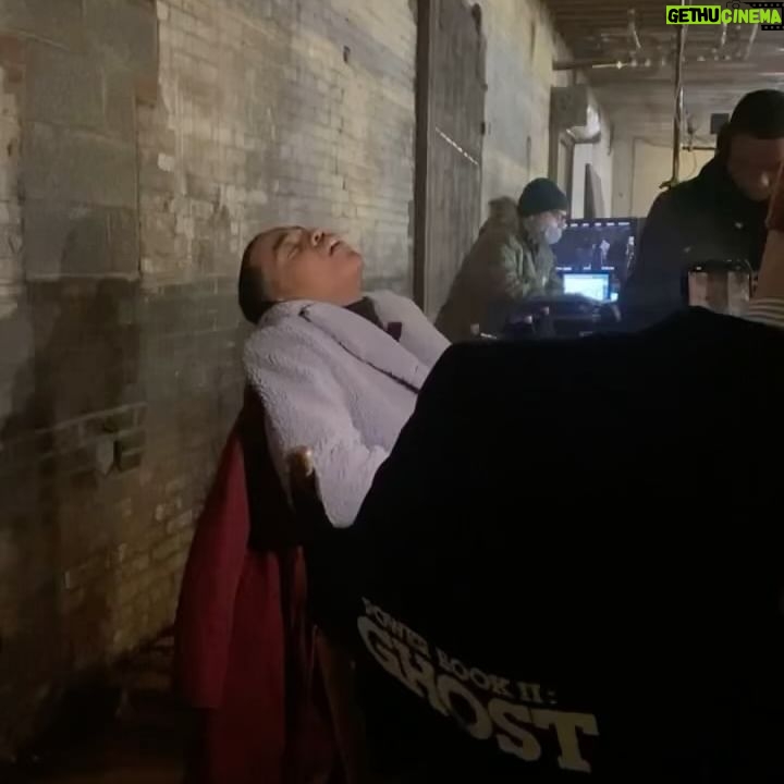 Alix Lapri Instagram - Truly fried. S4 vibes? 1. Gianni has *NSYNC SHAKING 2. Omarion could never 3. She’s cute 4. Checking viewfinder 5. Again Gianni is such a good dancer 6. Michael’s ability to sleep anywhere is impressive 7. Makeup time 8. Snow for Christmas 9. Who dis 10. Janai throws it back on a FaceTime party