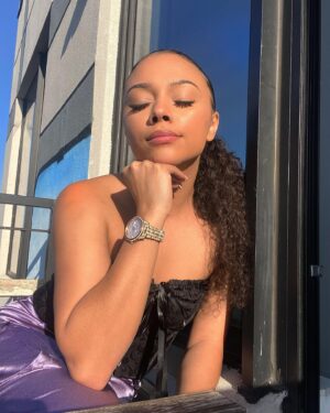 Alix Lapri Instagram - 🦋
