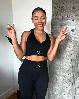 Alix Lapri Instagram - thickish in my @thebodynv 🤪