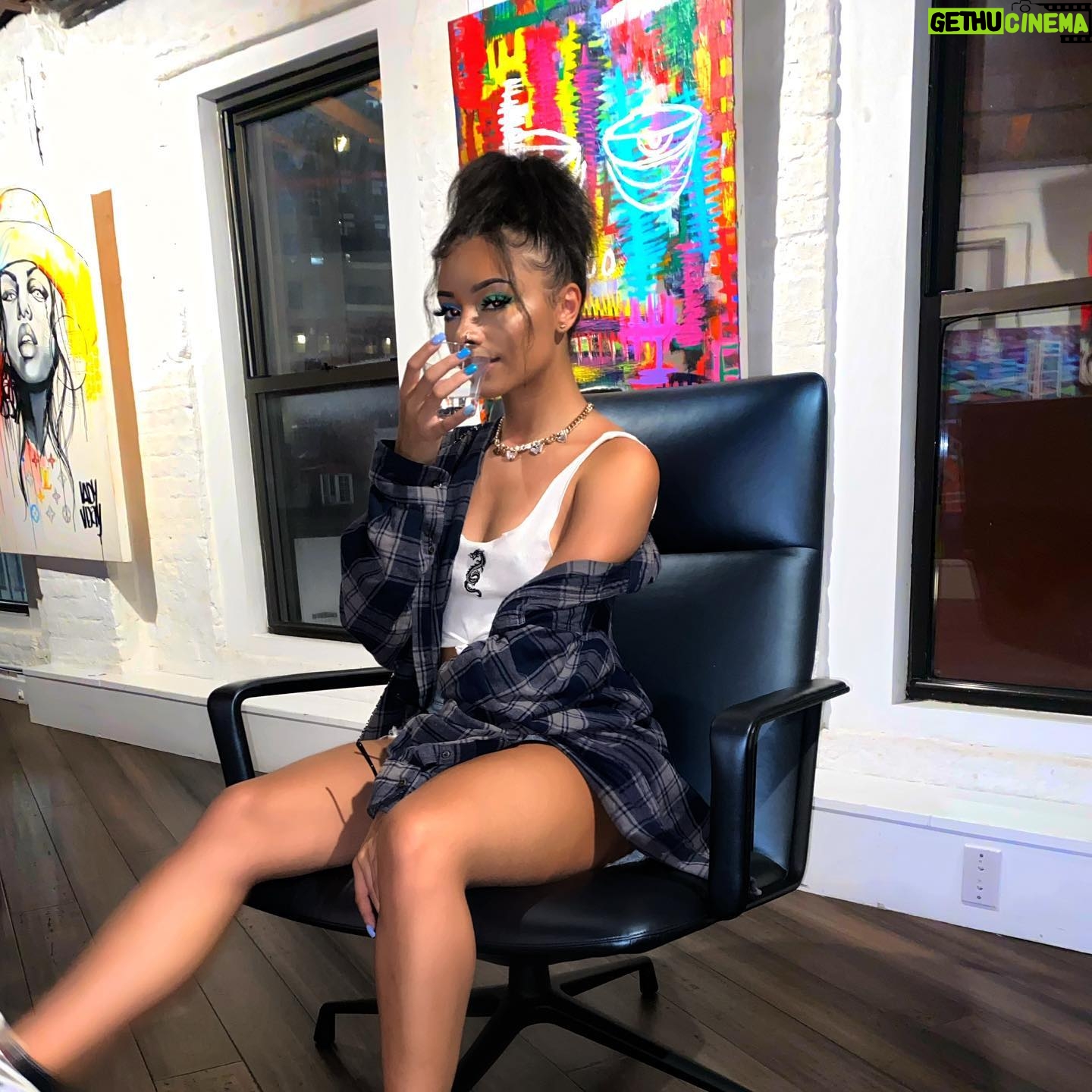 Alix Lapri Instagram - tipsy in an art gallery in the middle of Manhattan.