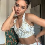 Alix Lapri Instagram – errands ✅ gym ✅ 

In my @thebodynv metallic snake set