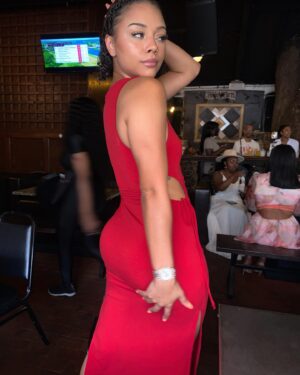 Alix Lapri Instagram - yes I have cellulite and y’all gonna get what I give you 😂