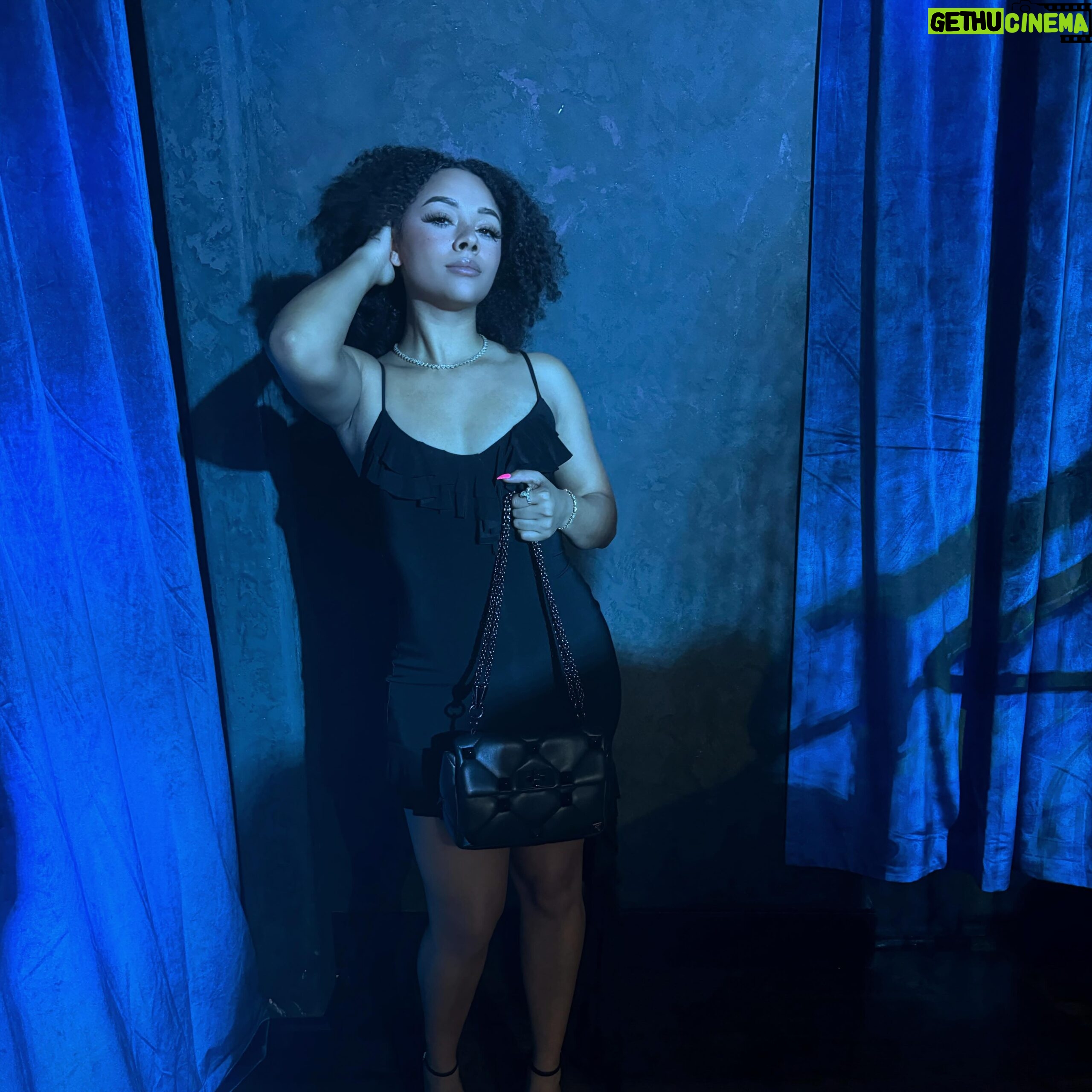 Alix Lapri Instagram – text me when you get this Gethu Cinema