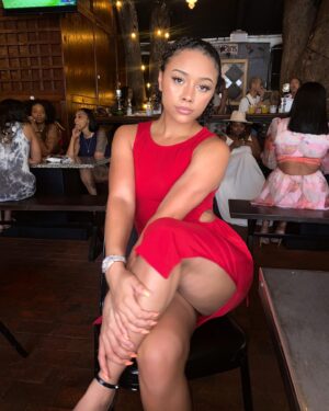 Alix Lapri Instagram - yes I have cellulite and y’all gonna get what I give you 😂