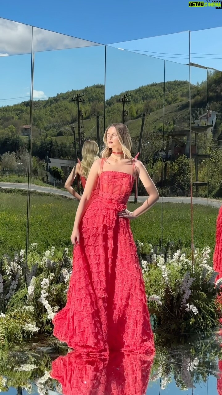 Alketa Vejsiu - 594 Likes - “The making of a dress!”🎀
Rezervo fustanin tënd të mbrëmjes pranë Class by Alketa Vejsiu. ✨
Për çdo pyetje rreth fustaneve, ju lutem të na kontaktoni në 355 69 700 8441
•𝙲𝚕𝚊𝚜𝚜 𝙰𝚝𝚎𝚕𝚒𝚎𝚛•
#classatelier #classbyav #eveningdress #promdress #partydress #eveninggown #ballgown #cocktaildress #handmadedress