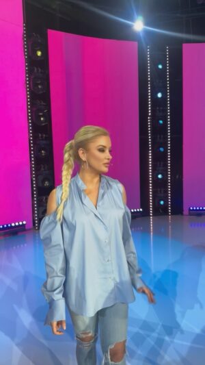 Alketa Vejsiu Instagram - @class_hair_makeup 

Qerpiket; @ilma_rb the best!

Revamp your style with our top-notch #makeup, #hairstyle, #haircolor, and #manicure #pedicure services! 💇💄💅 #BeautyTransformation”