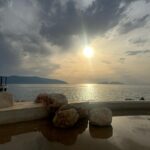 Alketa Vejsiu Instagram - @classexplore_ Last Days around Albania. Exploring the best places. O Vlora sa e bukur je🫶 Nje ishull lumturie @gjurmarestaurant ne Lungomare te @crystalluxuryresort kompleks qe ska asgje me pak se vendet me Inn te Mesdheut. Kaloni te provoni kuzhinen e Chef @aldomehmeti Shija e vertete e kuzhines medhetare me produkte lokale shqiptare. Ky vend ishte eksperiencë!