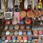 Alketa Vejsiu Instagram - @classexplore_ Gjirokastra qyteti gurte, por i zemrave te embla qe kishte nje ajer nderkombetar turistesh qe shijonin nga nje limonate ne rruget ku nderthuren si fijet e qilimave shumengjyresh, kaq shume mistere. O sa e bukur , o eshte Shqipnija e Shqiptareve 🇦🇱 #mybeautifulalbania #albania #visitalbania #comevisitalbania