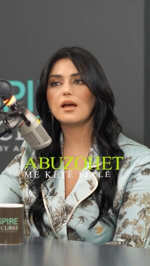 Alketa Vejsiu Instagram - Sa dhe pse duhet t’u besojmë produkteve organike…

Besmira Shpendi, farmaciste dhe krijuese e produkteve organike çudibërëse për lëkurën dhe flokët, ndan në Inspire ‘magjinë’ e krijimit të këtyre kremërave me formulat e veçanta dhe të personalizuara.

Mitet që nuk duhet të besojmë mbi produktet organike, problematikat më të shpeshta dhe përbërësit nga të cilit duhet të kemi kujdes kur blejmë një produkt, Besmira ka dhënë përgjigje për shumë problematika për lëkurën dhe flokët!