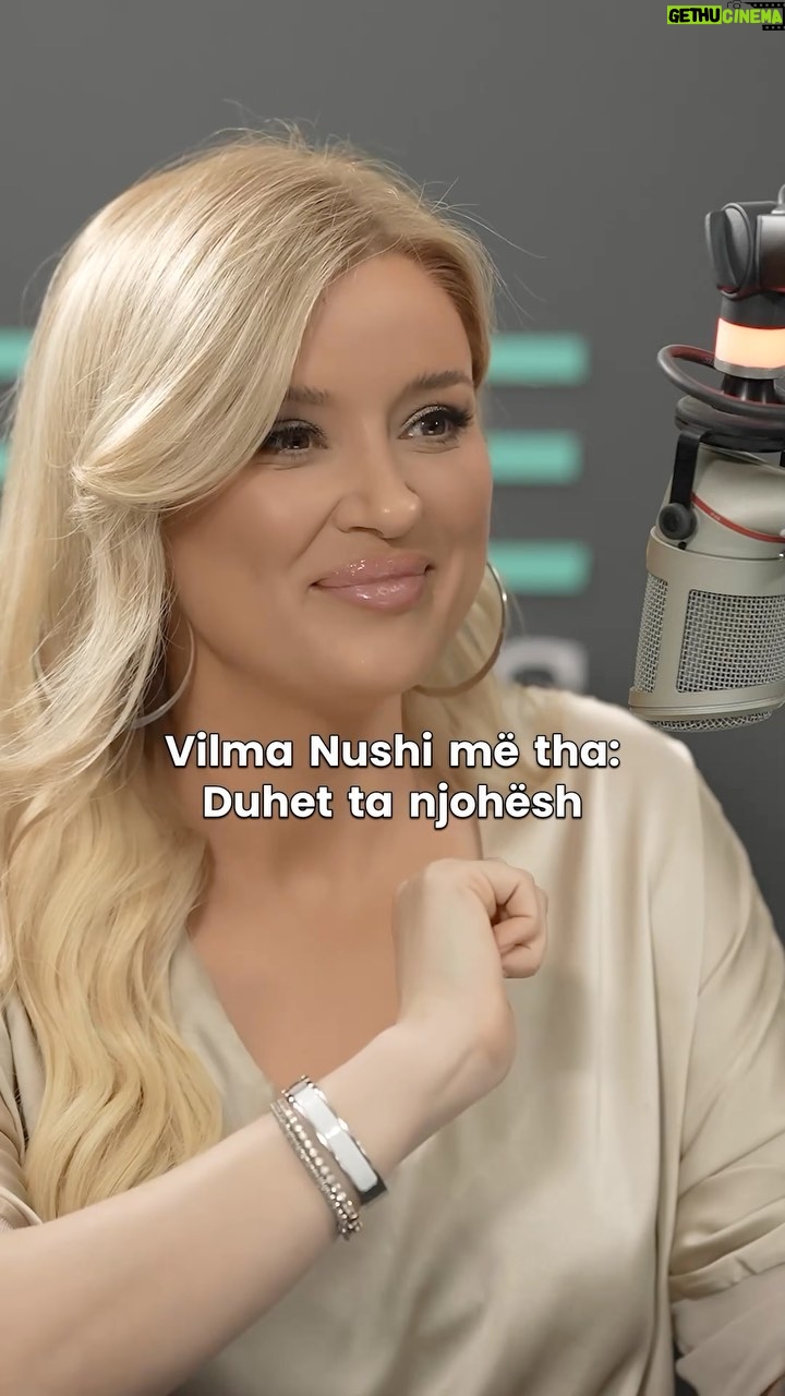 Alketa Vejsiu - 3.5K Likes - Pyes por edhe tregoj ndonje detaj nga jeta ime qe dikujt mund ti sherbeje!
Ne kanalin e You Tube te Class Media, mund te gjeni intervisten e Plote me @alketazyfi themeluesen dhe menaxheren e 7 pikave te @yogurteria.albania qe synon te jete nje projekt franchise Made in Albania, edhe ne Diaspore!
Nje vajze fantastike e cila ka prekur pluhurin e punes si fillim, pastaj ka korrur frytet e shijon suksesin!
@podclass.alketavejsiu merr cdo dite kerkesa dhe sugjerime te panumerta per njerez te te gjitha fushave qe duhet te jene ne kete Podkast. Nuk e keni idene sa me gezon ky projekt.
Qellimi i jetes eshte te gjesh qellimin pse jeton, pse punon, si te jesh i lumtur, si ti sherbesh vetes dhe te tjereve! Dicka kam kuptuar nga domethenia e kesaj! Faleminderit qe na frymezoni, e shpresoj dhe ne t’ju frymezojme disi🫶
Faleminderit @klanradio ; rikthim ne Radio ( dashuria e pare) ne kete Video Pokast!