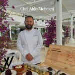 Alketa Vejsiu Instagram - @classexplore_ ✨ @gjurmarestaurant një destinacion i sugjeruar nga Alketa për Class Explore, për të marrë shijen dhe aromën e detit Jon, të shoqëruar me një peisazh mahnitës. @aldomehmeti një nga Shefat e kuzhinës më të njohur në vend për talentin dhe pasionin e tij për këtë profesion. Jemi në periudhën kur kemi më shumë nevojë për sugjerime të tilla 🤭