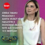 Alketa Vejsiu Instagram - Jorida Tabaku pedagoge e Alketa Vejsiut në Fakultetin e Ekonomisë zbulon si ishte ajo studente: 10 e merituar! Për shumëkënd ishte surprizues fakti që Jorida Tabaku dikur ka qenë pedagoge e Alketa Vejsiut. Kur Jorida nisi karrierën e saj në fushën e pedagogjisë pranë “Universitetit të Tiranës”, në “Fakultetin e Ekonomisë”, mes studentëve në auditor ishte edhe moderatorja. Por, si ishte Alketa si studente? E ftuar “Në Kurthin e Piter Pan” në Tv Klan, Jorida Tabaku zbuloi se fillimisht e nisi me një paragjykim për Alketën, e cila asokohe ishte në hapat e parë në televizion. Videon e plotë nga #NëKurthinePiterPan e gjeni në YouTube RTVKLAN