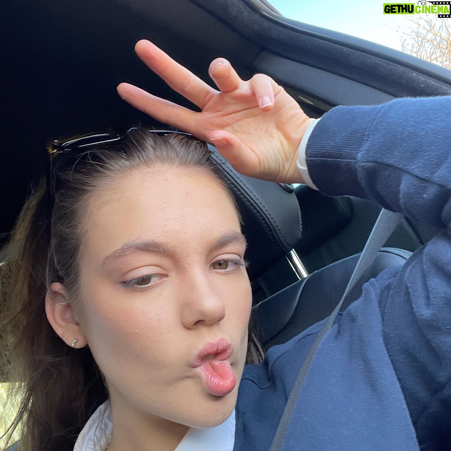 Allie Sherlock - 65.9K Likes - Swipe left... my glasses almost flew off my head 😂😂