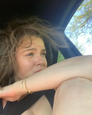 Allie Sherlock Instagram - 🎶 Maybe if I lived in California maybe one more time I’d get to hold ya 🎶 👀