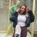 Allie Sherlock Instagram – How was your day ❤️
Swipe to watch a new TikTok #tiktok #love