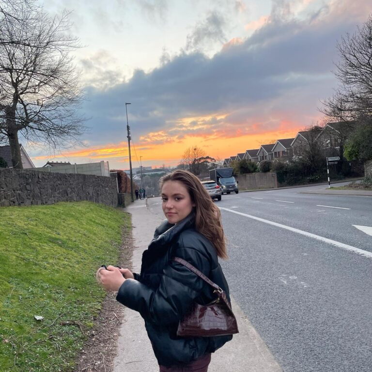 Allie Sherlock Instagram - First day in awhile being sunny in Cork do you prefer hot weather or cold weather