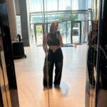 Allie Sherlock Instagram – What’s your favorite thing about life?
.
.
.
.
.
#fashion #singer #life #alliesherlock #style