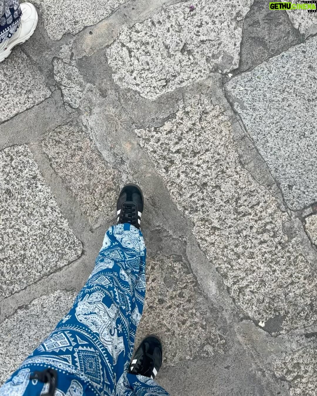 Allie Sherlock Instagram - Bangkok in chronological order x 1. At the airport on the way from Dublin > Munich > Bangkok 2. On the airplane ✈️ 3. Everyone extremely tired after travelling for nearly 24 hours 4. First Tuk Tuk of the vacay 5. Went to the grand palace and we couldn’t show shoulders or knees so we had to buy these clothes from the gift shop. 6. The Chao Phraya river 📍 7. Bangkok at night time 🕰️ 8. Me and Zoe always get these made everywhere we go so we did one for Bangkok. Toy Story themed 9. Zoe and my dad doing karaoke in the shopping centre. 10. Rody teaching me how to bowl. Like how have I never been bowling before. I lost.