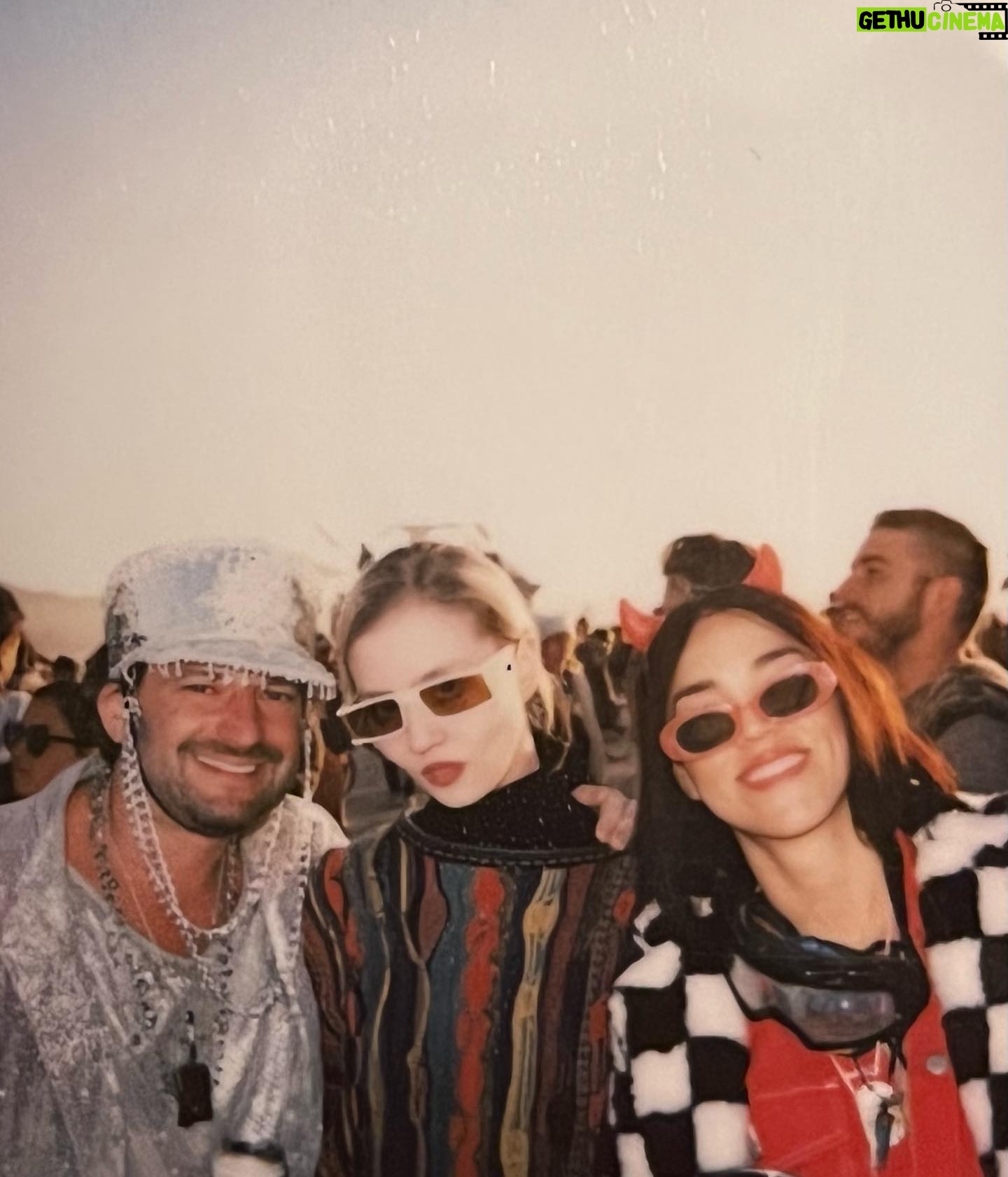Allison Harvard Instagram - I had such a magical time this week w some of my fav people lots of new friends ðŸ˜ðŸ’•🥂 #campy2k #goldenghouls