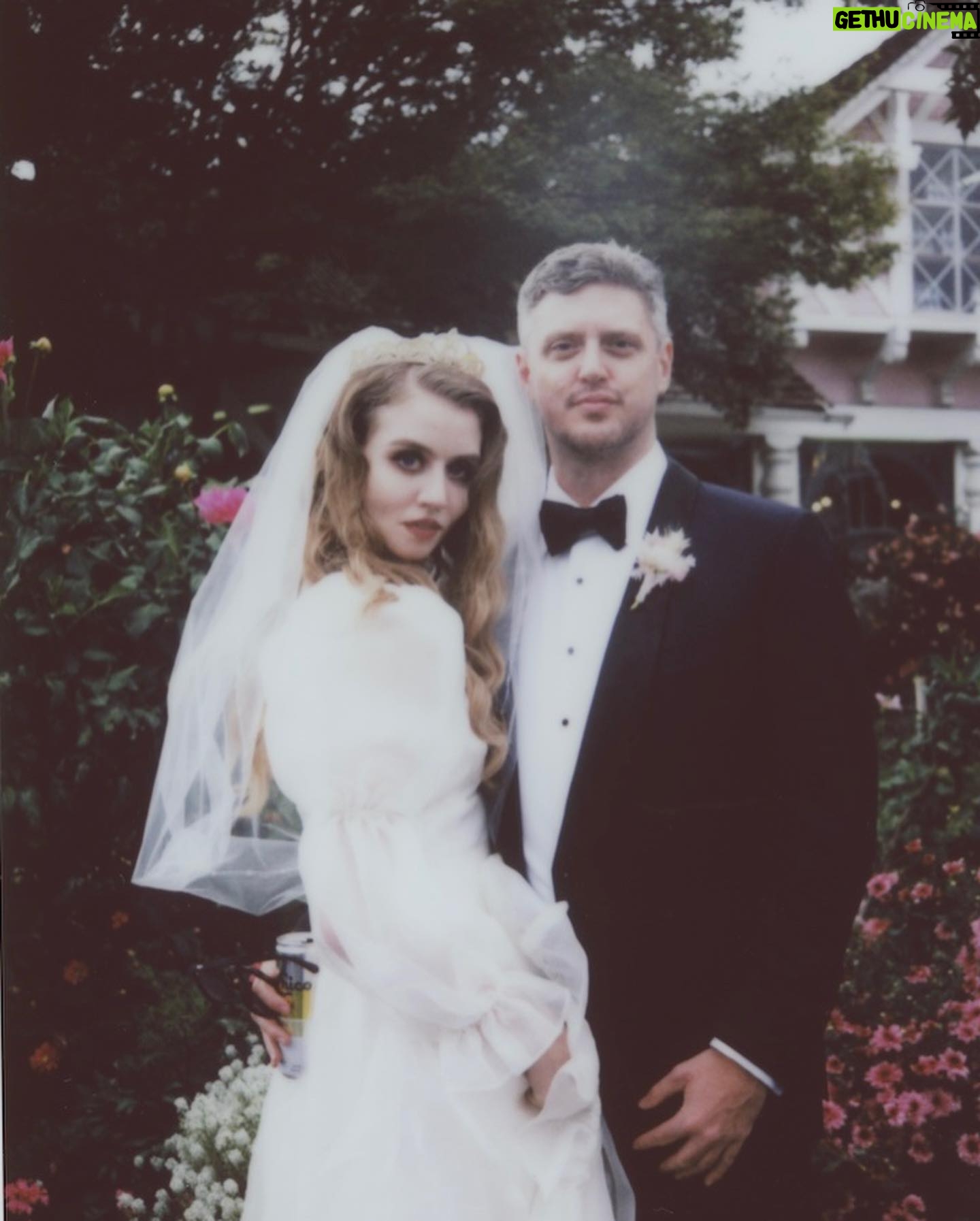 Allison Harvard - 38.1K Likes - 🥂💝🎀 📷 @franzszony | the most beautiful dress by @odylynetheceremony