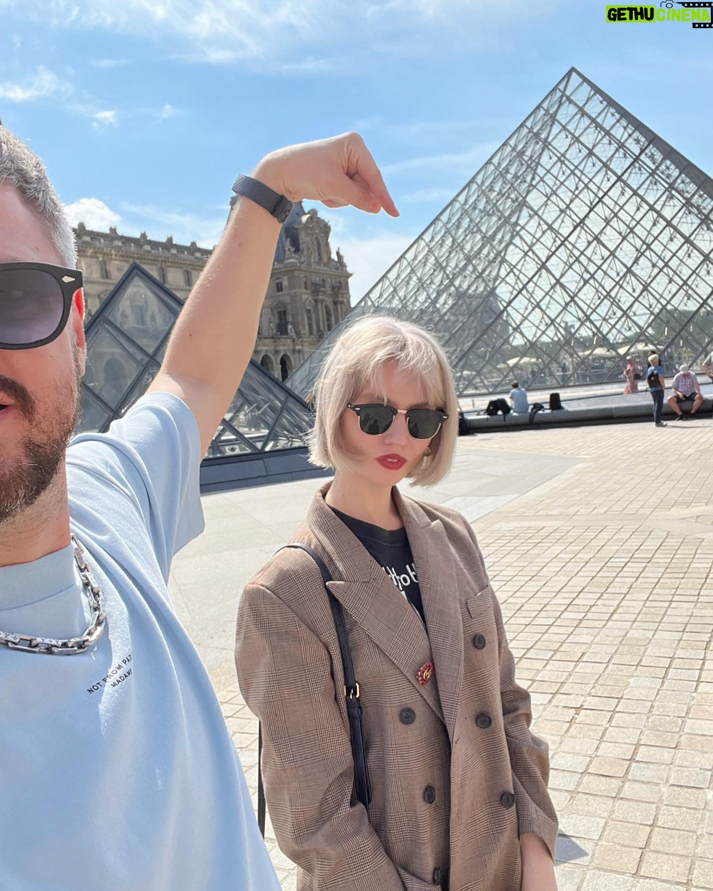 Allison Harvard Instagram - Paris 💌