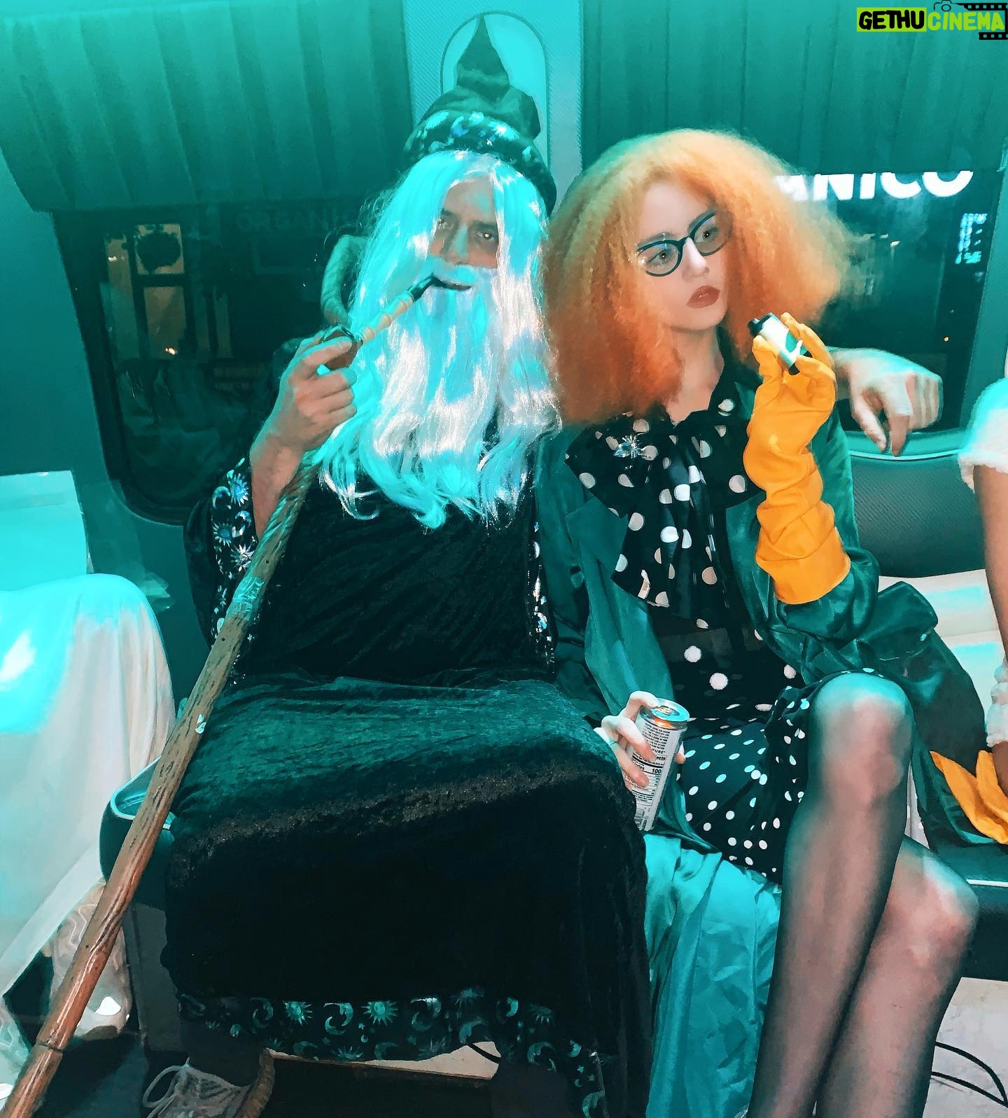 Allison Harvard Instagram - BALENCIAGGAAAAAAAA #ahs #myrtlesnow #ahscoven @revolve