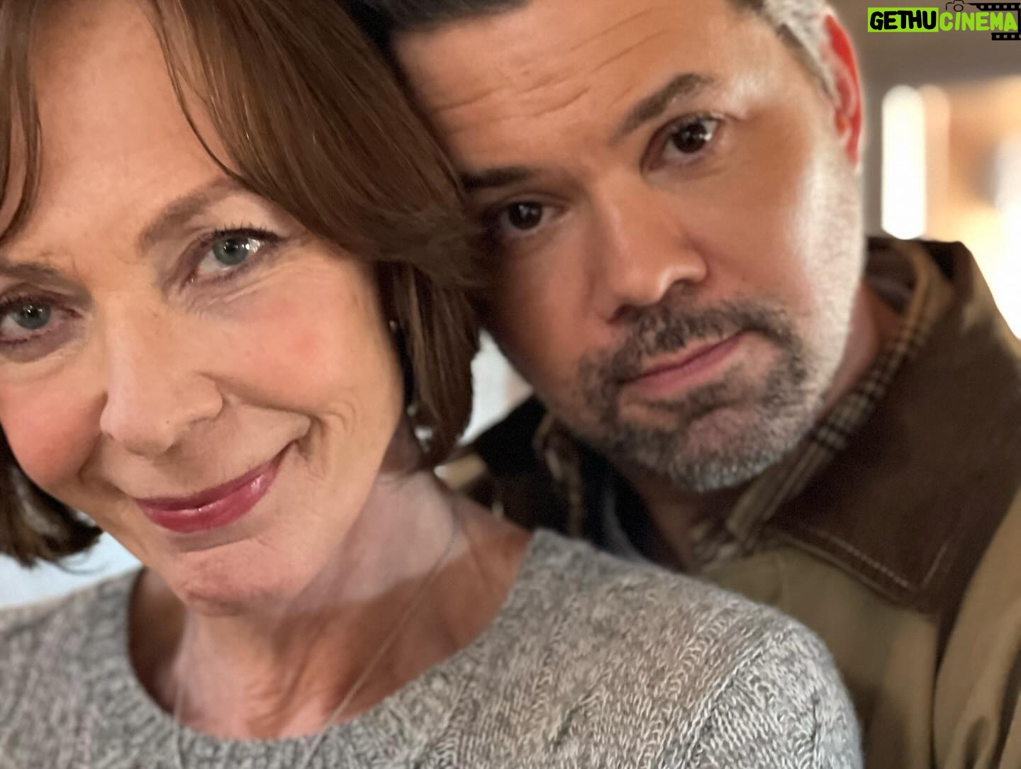 Allison Janney Instagram - Annnnd that’s a wrap on “Miss You, Love You!” I’m still processing this amazing and joyous and stressful and crazy and unpredictable ride that we all took. (This post took a beat to craft as I searched for photos where it didn’t look like stress was eating me alive.) I am so grateful for an incredible cast and crew and team that navigated a fast and full 17 day shoot. Whether it was tackling a “13 page count” day or problem solving on a day when it snowed in a movie where it’s not supposed to snow, I was damn lucky to have had the “family” that I did on this journey. And speaking of “13 page count” day, my cast: The beautiful, hilarious and talented souls of @allisonbjanney & @andrewrannells! From the first table read to Day 1 on set to Day 17 on set, I couldn’t have imagined a better pairing. Then, add to them the talented forces of: @notreallysuzy @oscarnunezla @lisaschurga & @bonniehunt_real! And then, yeah, you pretty much just have to say “action” and they’ll do all the rest! (In addition to heavy notes, of course. Like HEAVY, “my way or the highway” type notes. Like, smart and impeccable and “on point” notes. Like, “wow Jim. Good note.” Those type of notes. You get it. 😉) I will forever be thankful and grateful to @heymadisonwells for making this all possible! As well as the love and support from #KevinWalsh and his team at TheWalshCo. And, of course, the amazing friend who is #NatFaxon. His words. 😉 No. Relax. Those are mine. He’s not really on IG so I’ll read this whole thing to him. And pause before I mention him…. Just to make him wonder if I did. #MissYouLoveYou