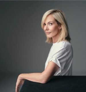 Allison Janney Instagram - I have to thank @jillcrosbyhair for putting together one of my favorite photo shoots ever👏🏼👏🏼👏🏼❤️
I had so much fun working with @robertascroft , Jill, and @mariedelprete !!! 
So many more pics to come😁
