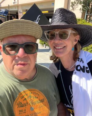 Allison Janney Instagram - Ran into some great old friends on the picket line today. I get very emotional picketing…seeing everyone show up and realizing how important this moment in time is for Sag/Aftra and the WGA! Stay Strong💪🏼💙@mimikennedyla @realbethhall #eddiegorodetsky