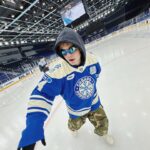 Allj Instagram - С днем рождения @hc_sibir 5:1 пацаны, спасибо за прием Рад был так вернуться домой большая любовь 🏒❄️💙🫂 Фулл выступление ищите на YouTube