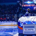 Allj Instagram - С днем рождения @hc_sibir 5:1 пацаны, спасибо за прием Рад был так вернуться домой большая любовь 🏒❄️💙🫂 Фулл выступление ищите на YouTube