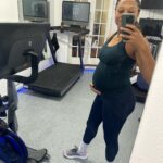 Allyson Felix Instagram - the bump is bumpin🤰🏽