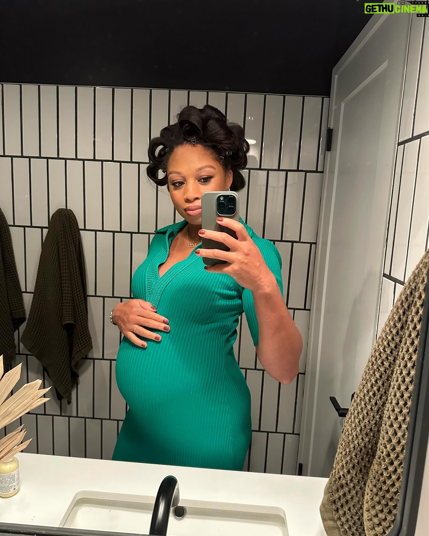 Allyson Felix Instagram - life rn🫶🏾 1. me🙇🏾♀️ 2. big sis in training…just missing the melanin🙃 3. fun @bysaysh project🌊 4. working mama🤰🏽 5. backyard vibes🌅 6. daddy’s girl💞 7. 📸 by Cammy 8. doubles partner🎾 9. Gammy Cammy