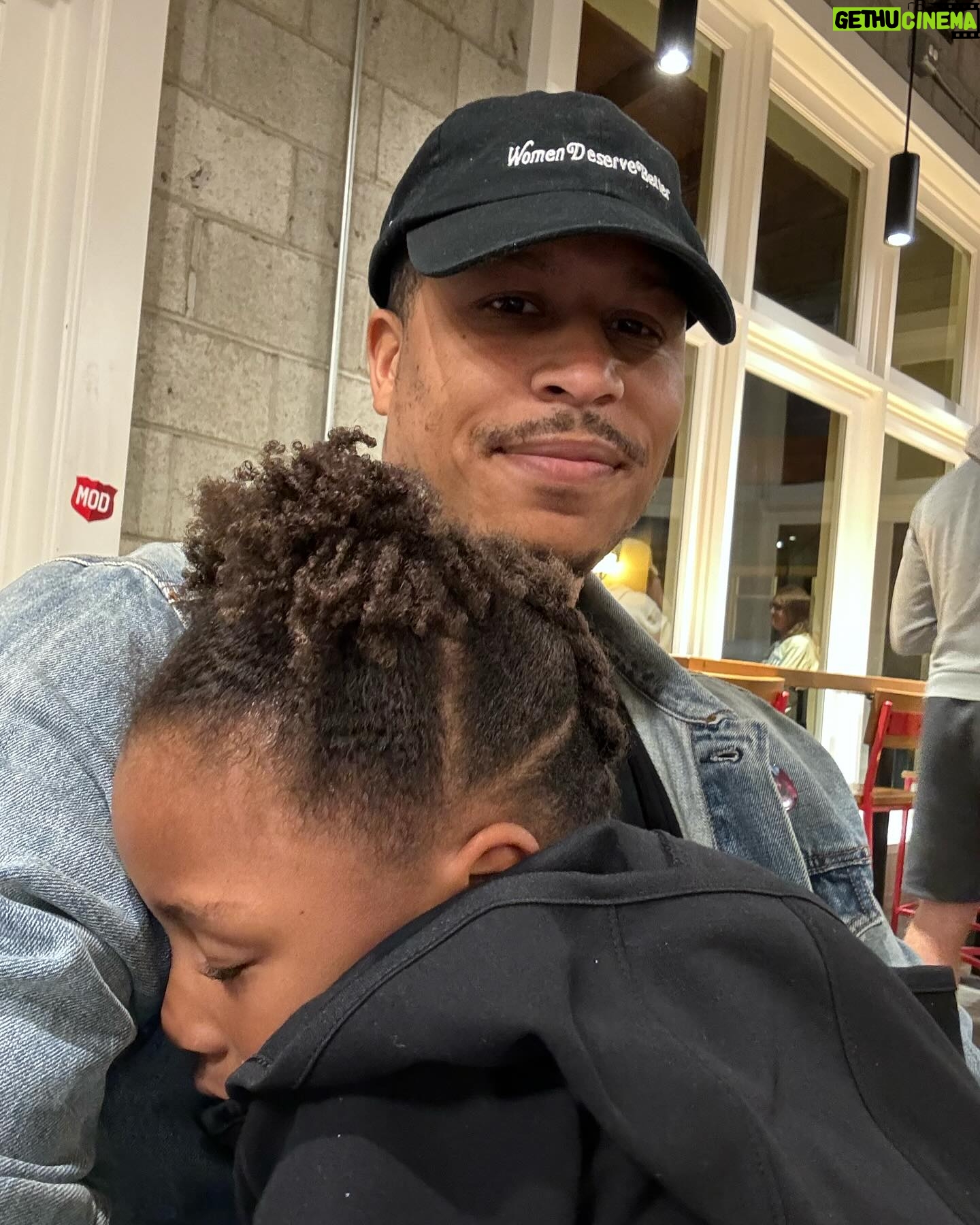 Allyson Felix Instagram - life rn🫶🏾 1. me🙇🏾♀️ 2. big sis in training…just missing the melanin🙃 3. fun @bysaysh project🌊 4. working mama🤰🏽 5. backyard vibes🌅 6. daddy’s girl💞 7. 📸 by Cammy 8. doubles partner🎾 9. Gammy Cammy