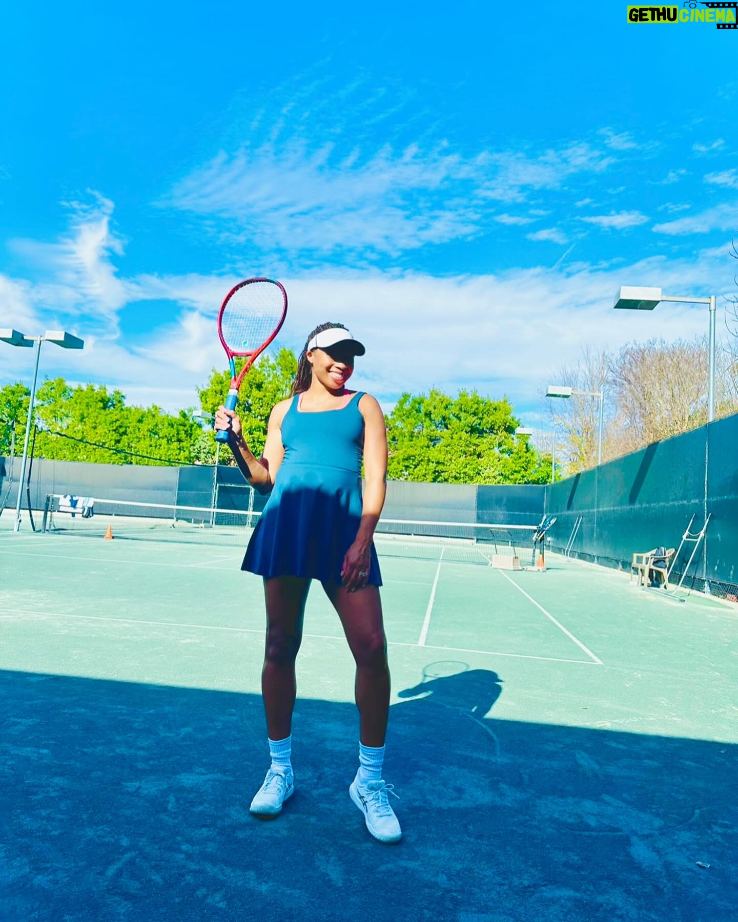 Allyson Felix Instagram - life rn🫶🏾 1. me🙇🏾♀️ 2. big sis in training…just missing the melanin🙃 3. fun @bysaysh project🌊 4. working mama🤰🏽 5. backyard vibes🌅 6. daddy’s girl💞 7. 📸 by Cammy 8. doubles partner🎾 9. Gammy Cammy
