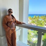 Allyson Felix Instagram - 22 years ago I went Jamaica for the World Junior Championships and met my now husband on that team. I also fell in love with the incredible people and the beautiful country. Even though they always cheered against me🤣 I honestly feel so appreciated when I am here. It was only right for us to come back for our babymoon. Jamaica will forever hold a special place in my heart. Thank you for all of the love and hospitality🇯🇲🖤
