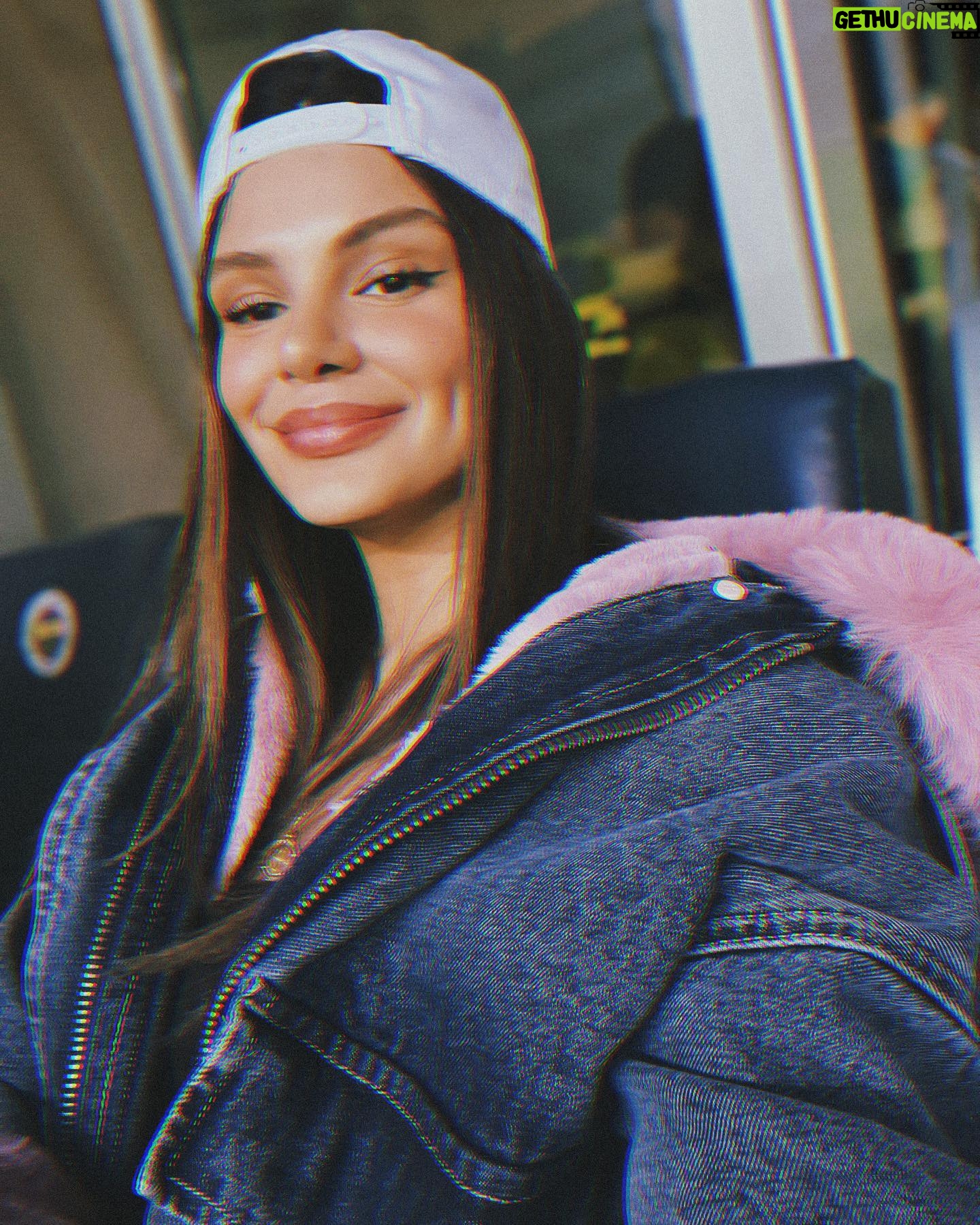 Almeda Abazi - 25.2K Likes - I was just trying to be cool π₯Άπ€πΈ