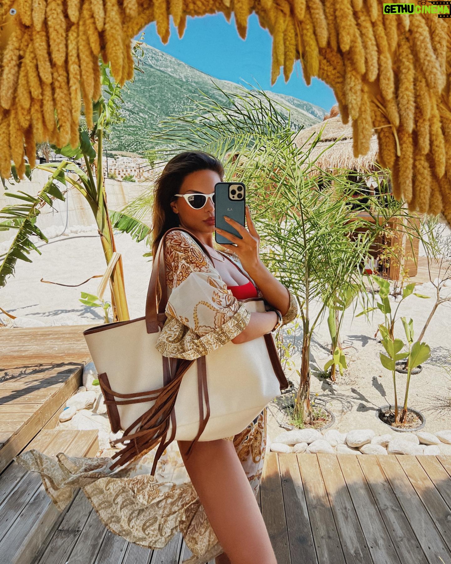 Almeda Abazi - 3 Likes -