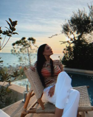 Almeda Abazi Instagram - 🧡