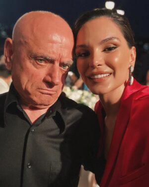 Almeda Abazi Instagram - Kujt do t’i dergoj foto te Alines dhe Efehan cdo mengjes une tani o Gjysh😔

Always loved, never forgotten…
Rest In Peace Grandpa ♥️