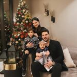 Almeda Abazi Instagram – Wishing you health and happiness in the New Year ahead 🎉🎁♥️ #2022