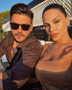 Almeda Abazi Instagram - 🤎