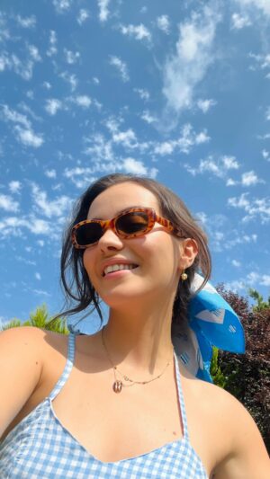 Almila Ada Instagram - “If this aint love, why does it feel so good?” 🤍🦋

#sunshine